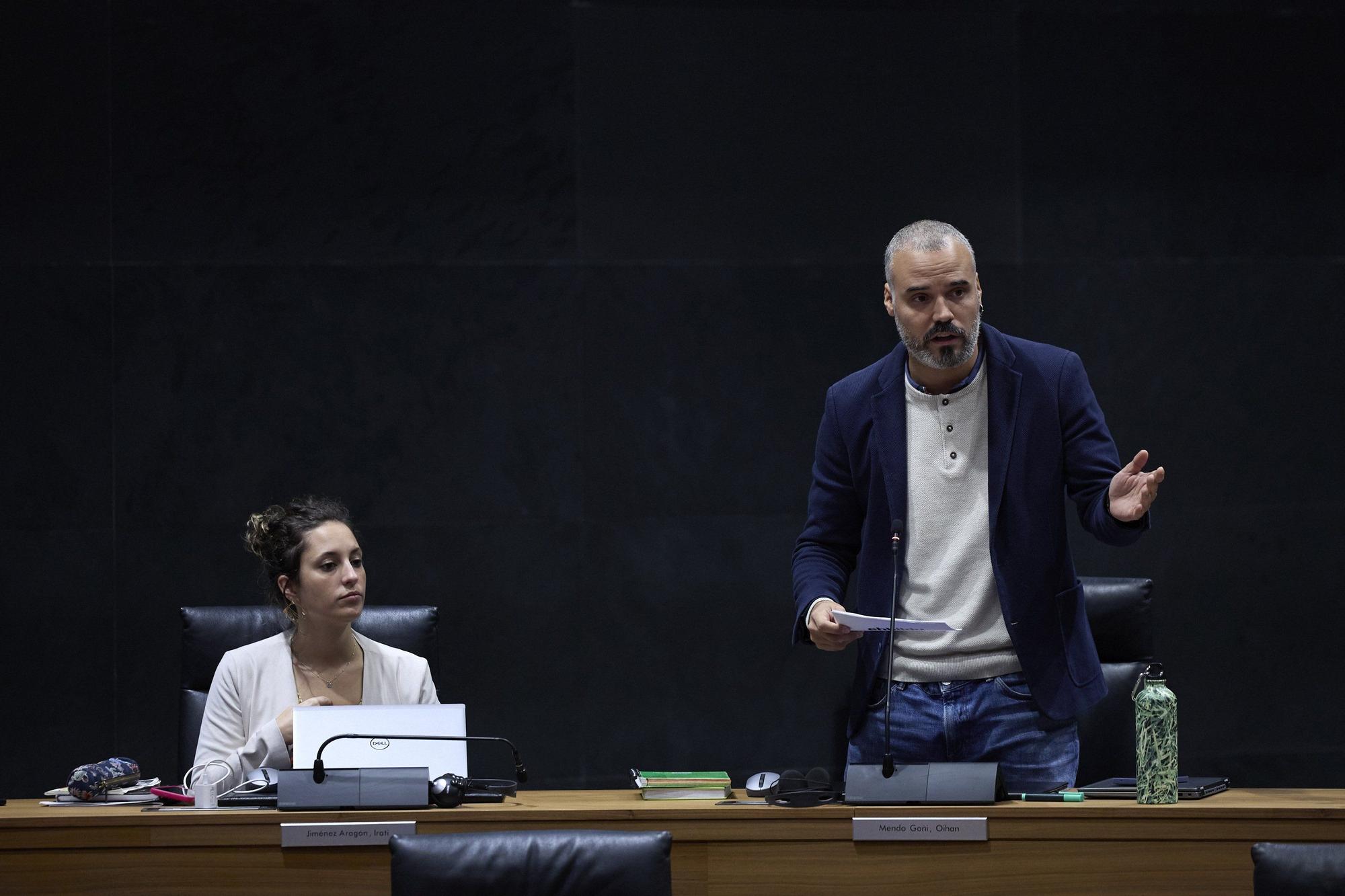 Fotos del pleno del Parlamento de Navarra (jueves 23 de octubre de 2025)
