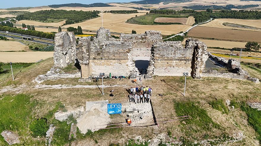 El castillo medieval de Tiebas, primer campo arqueológico de la UPNA