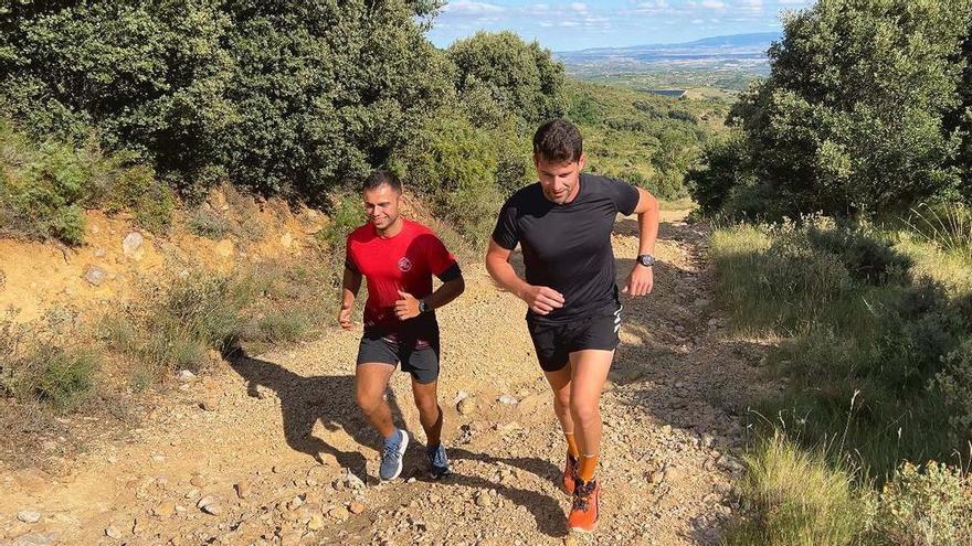 El reto solidario de dos jóvenes alaveses: 170 kilómetros corriendo sin descanso