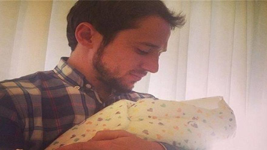 La familia ha utilizado las redes sociales para presentar a su tercer hijo.