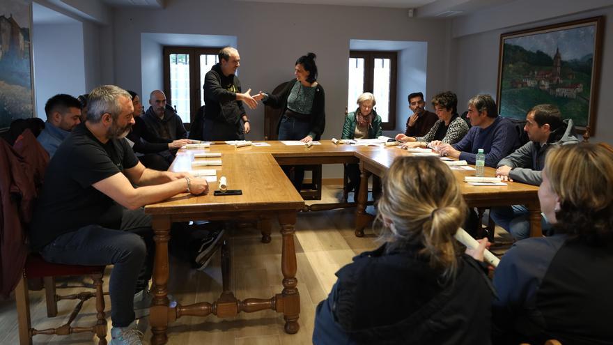 Zeanuri y Ubide ratifican y firman el acta de la Mancomunidad de pastos