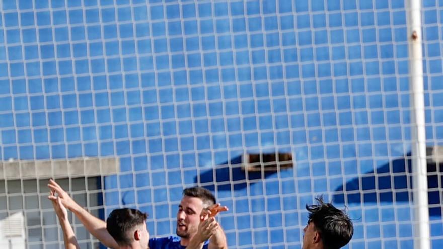 El Txantrea vence por dos goles tardíos