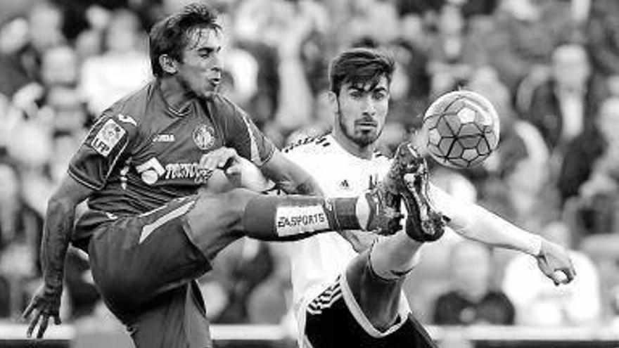 El Valencia sigue sin convencer a Mestalla