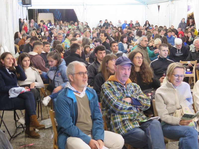El Día de las Cuadrillas de fiestas de Urretxu, en imágenes