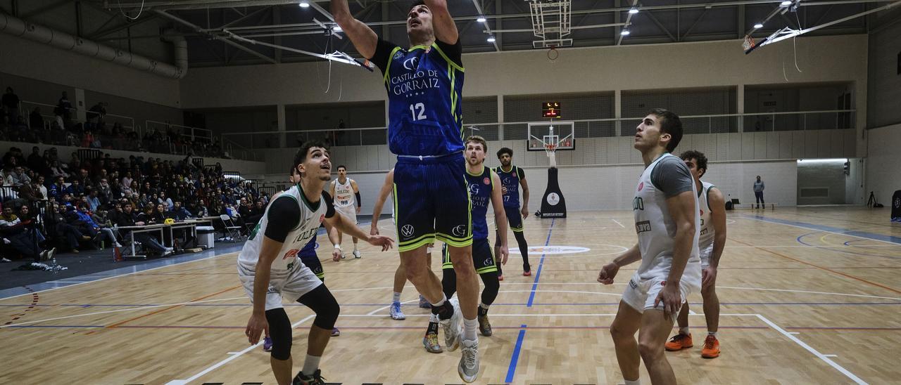 Fotos del partido Castillo de Gorraiz Valle de Egüés ante el CB Basket Toledo