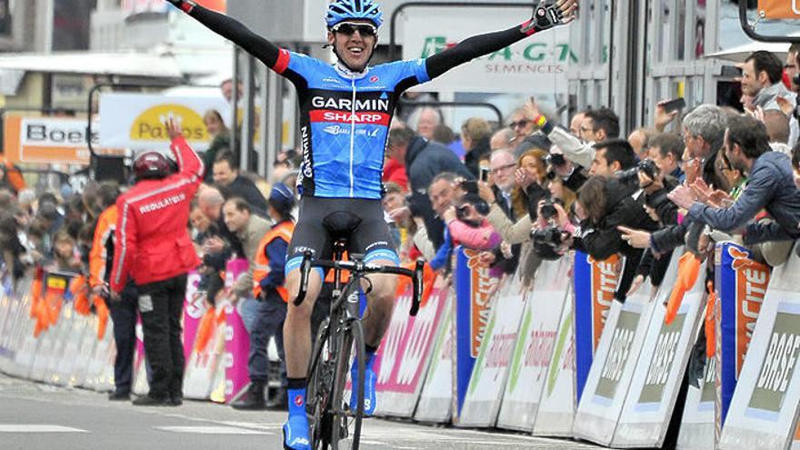 Daniel Martin precede a Purito y Valverde en la meta