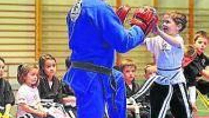El Getxo Martial Arts reúne a cerca de 400 personas en Gobela