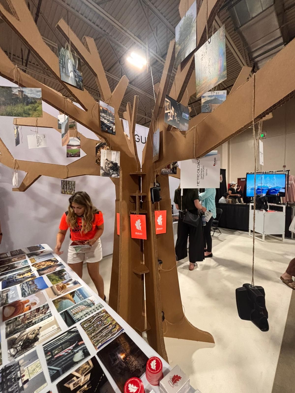 En imágenes: Bizkaia lleva sus raíces a la Expo Jaialdi de Boise