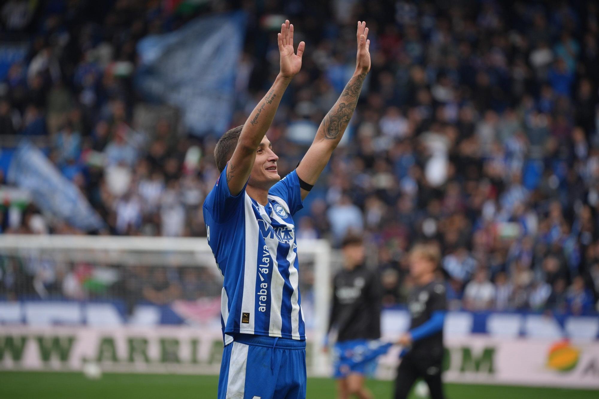 En Imágenes: El Alavés se impone al Elche