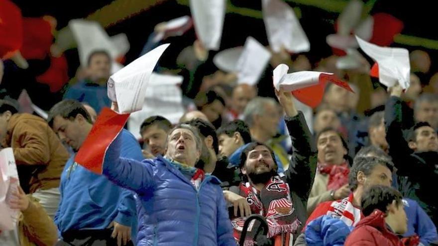 Los aficionados del Athletic hicieron notar su descontento a la conclusión del duelo ante el Olympique de Marsella.
