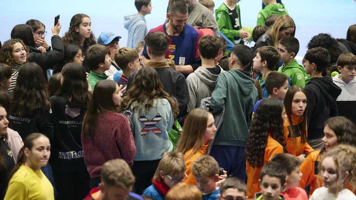 Bazán fue uno de los jugadores más aclamados el sábado por la joven hinchada de Anaitasuna.