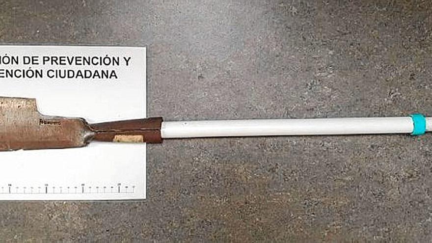 Detenido en la ikastola Jaso por amenazar a una mujer con un arma blanca