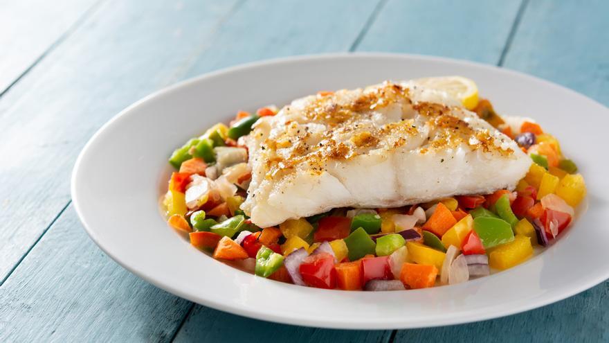 Menú fin de semana: paella, merluza en airfryer y chocoflán