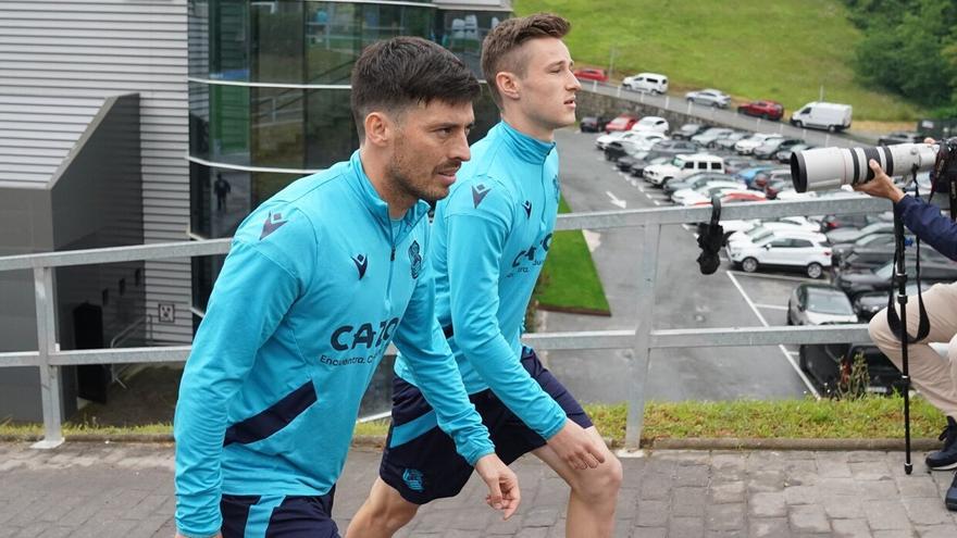 Último entrenamiento de la Real Sociedad antes del partido contra el Almería en Anoeta