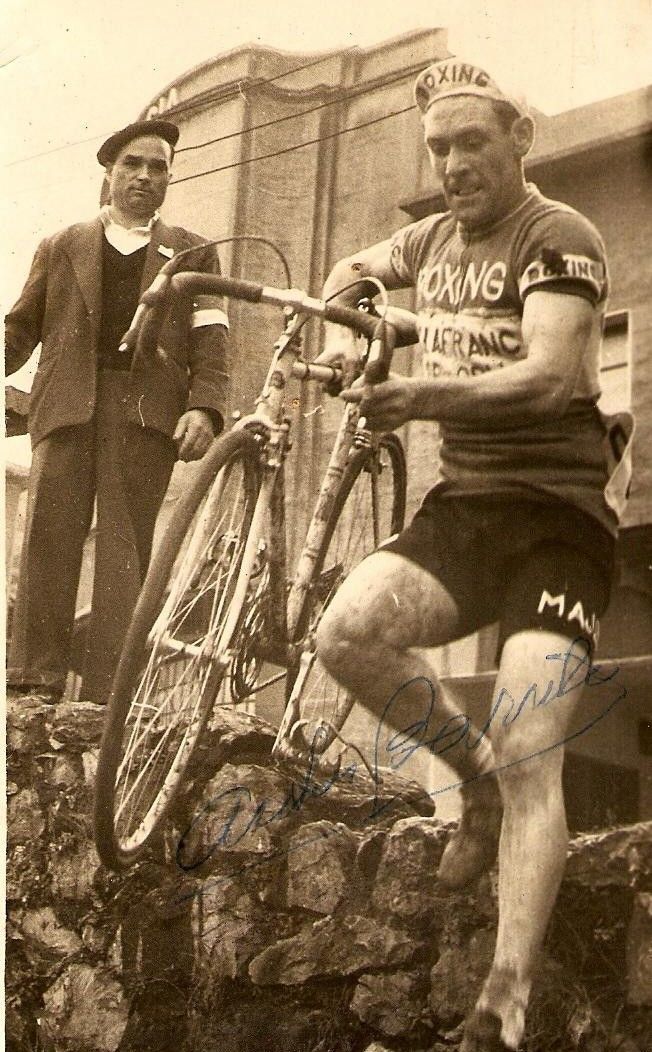 Imagenes del I Premio Gure Bide de Ciclocross celebrado en Elgoibar en 1960