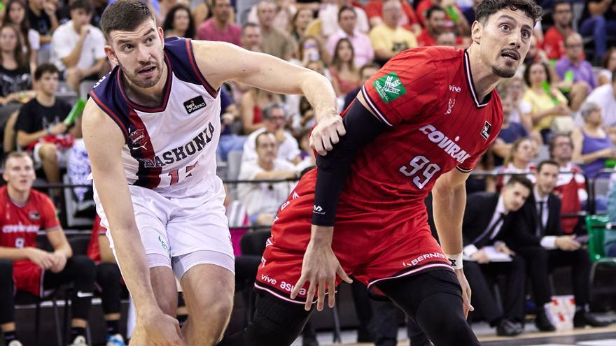 Nikos Rogkavopoulos aún busca su sitio en el Baskonia