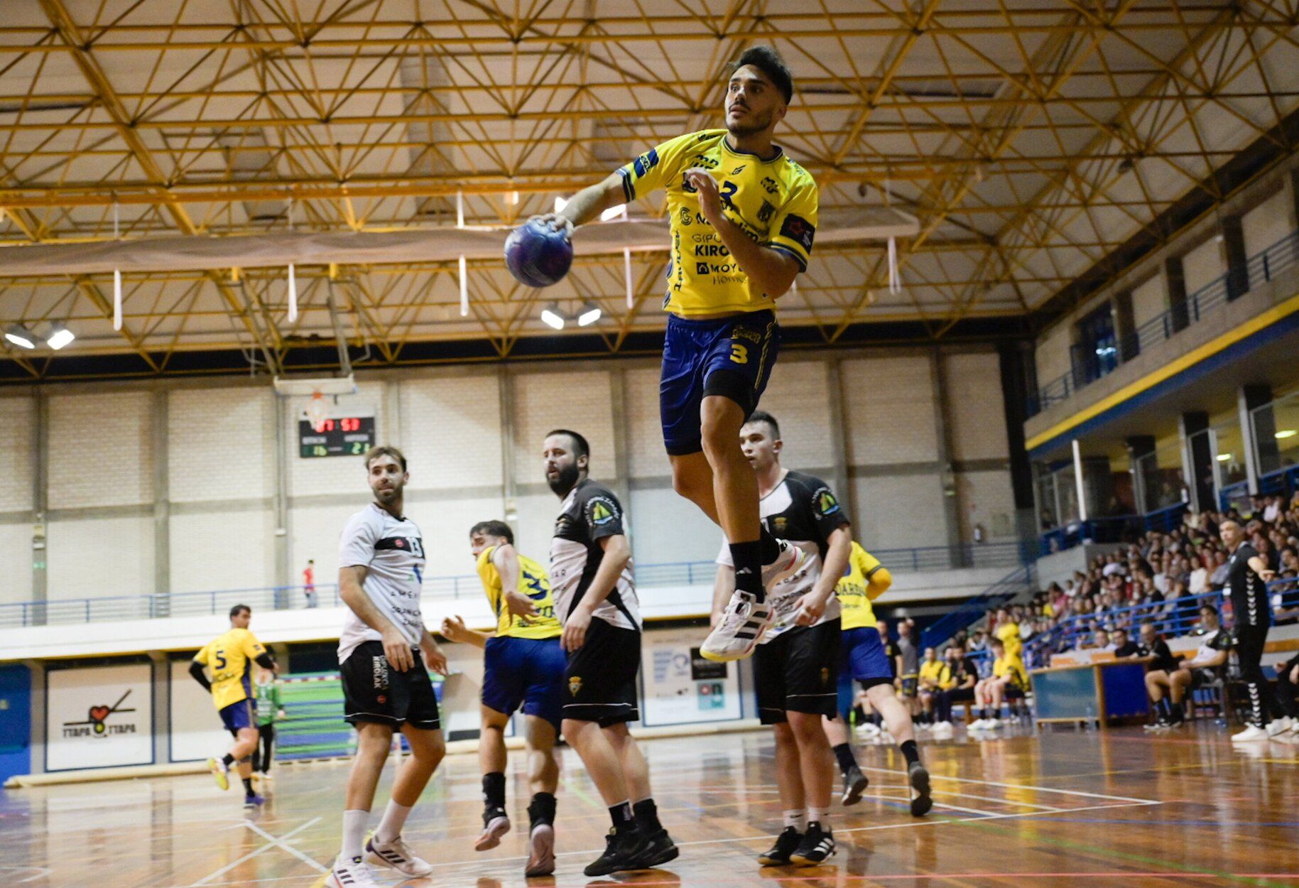 El Irudek Bidasoa Irun, campeón de su décima Euskal Kopa consecutiva ante Amenabar Zarautz