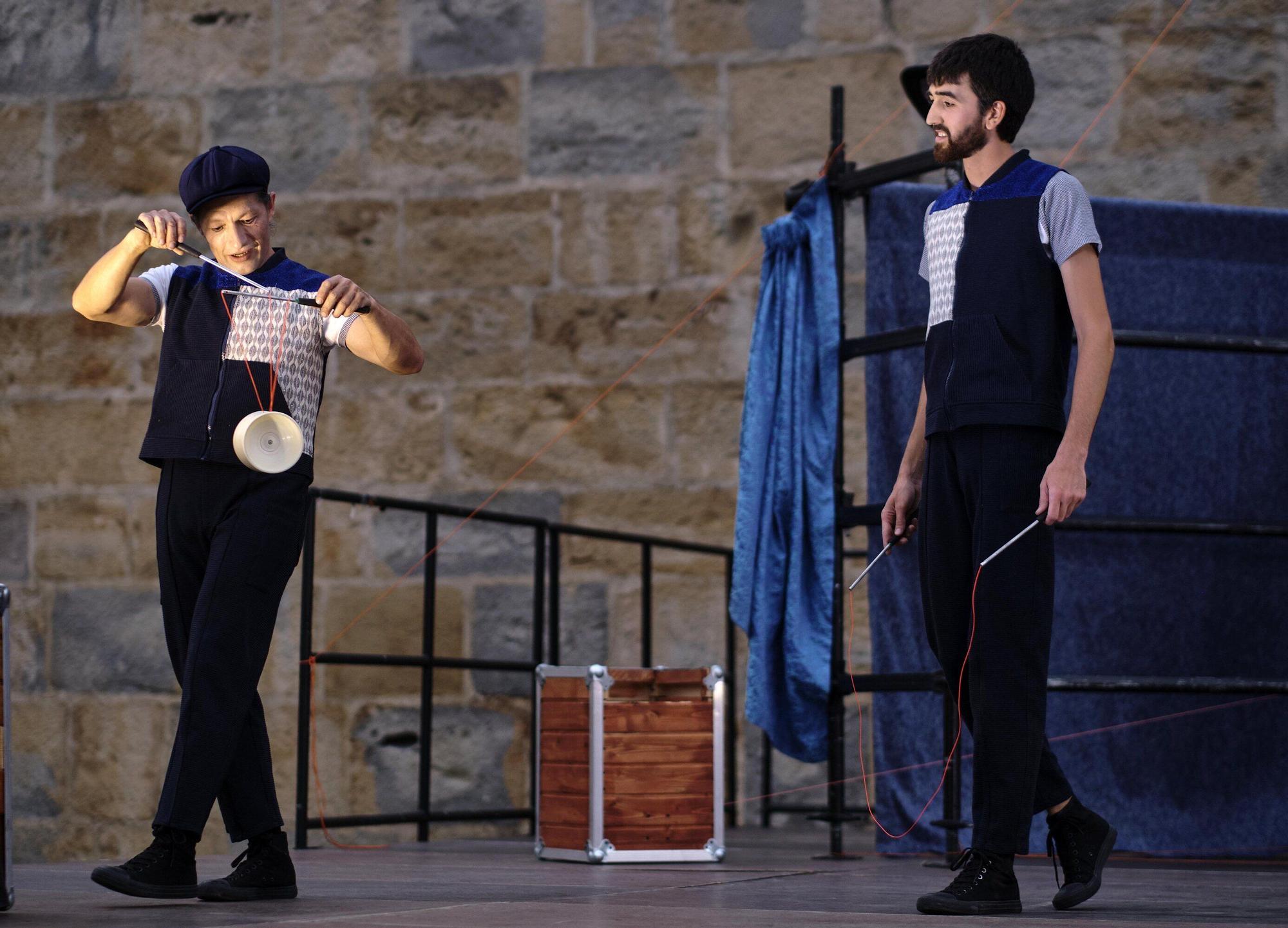 Cinco puntas con el espectaculo Ardatzak’ en la Ciudadela de Pamplona