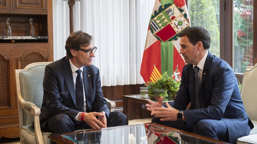 Pradales e Illa reafirman su compromiso de lograr que el euskera y el catalán &quot;se hablen y escuchen&quot; en Bruselas