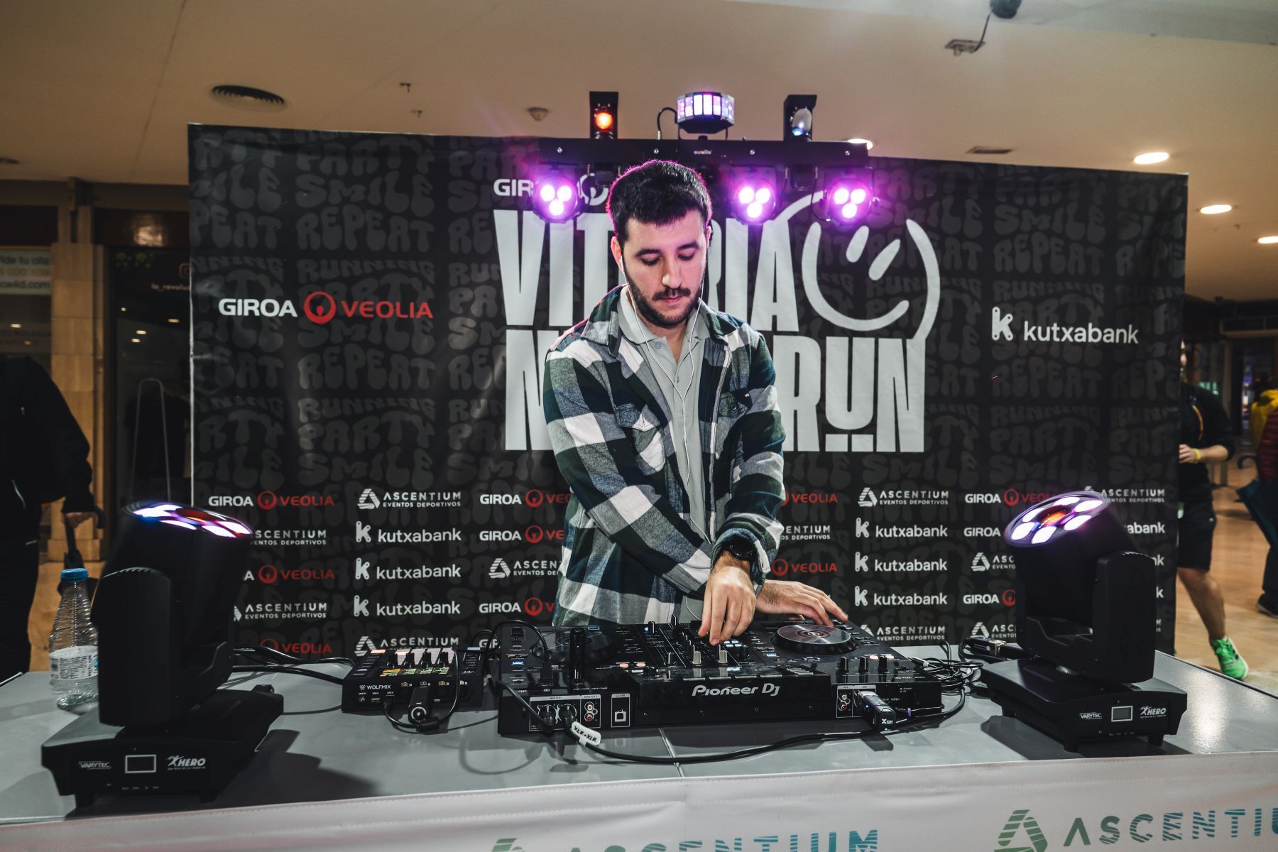 Las mejores imáganes de la Giroa Veolia Vitoria Night Run