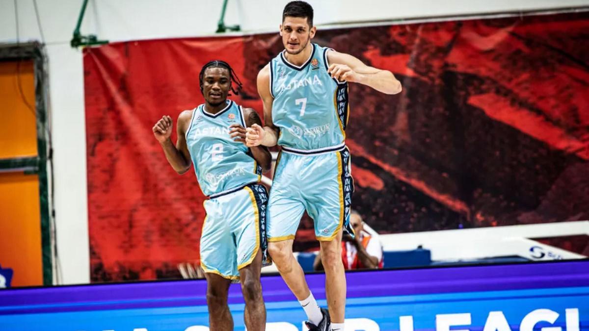 Martin Krampelj, en un encuentro con el Astana.