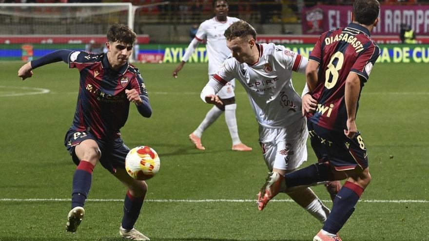 El Levante se queda sin dos delanteros para el sábado