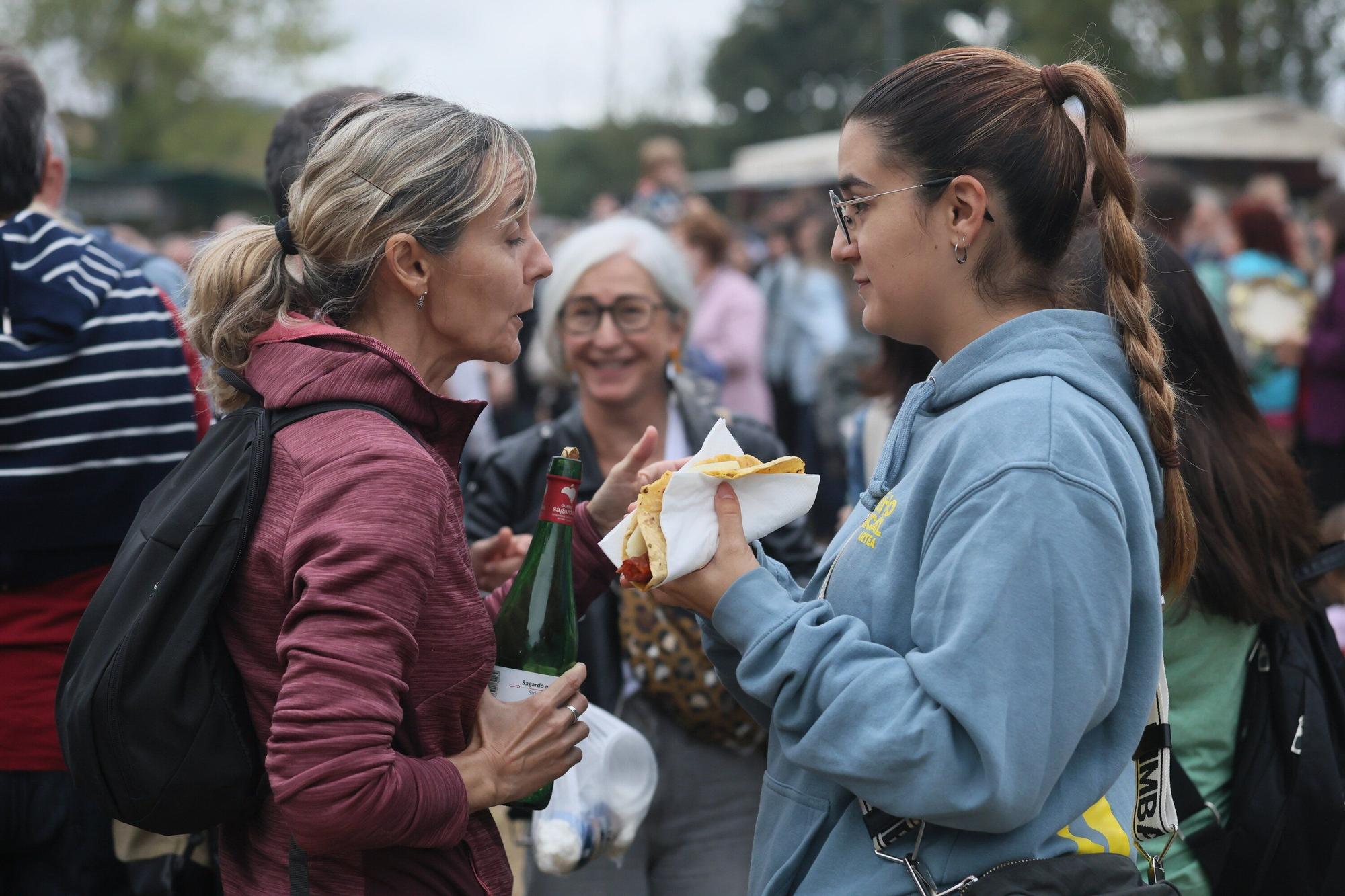 En imágenes: Las campas de Olarizu se llenan de fiesta