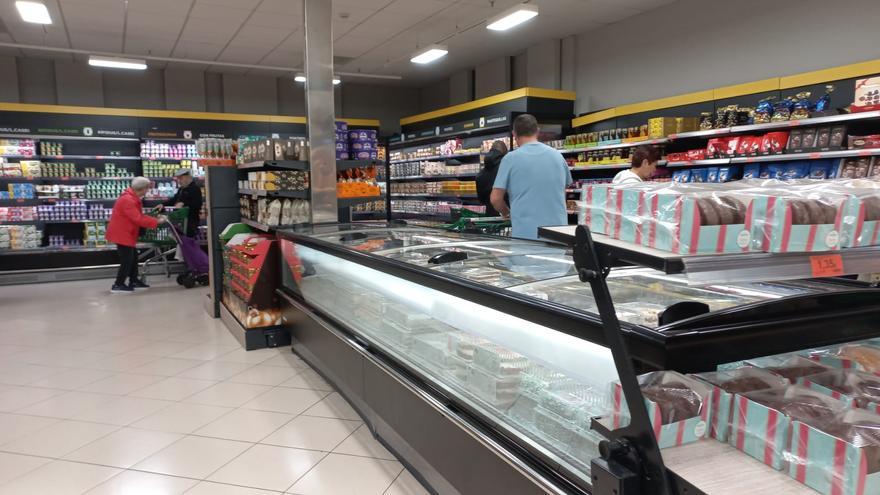 Sorpresa entre los clientes de este supermercado de Vitoria al descubrir un turrón muy original