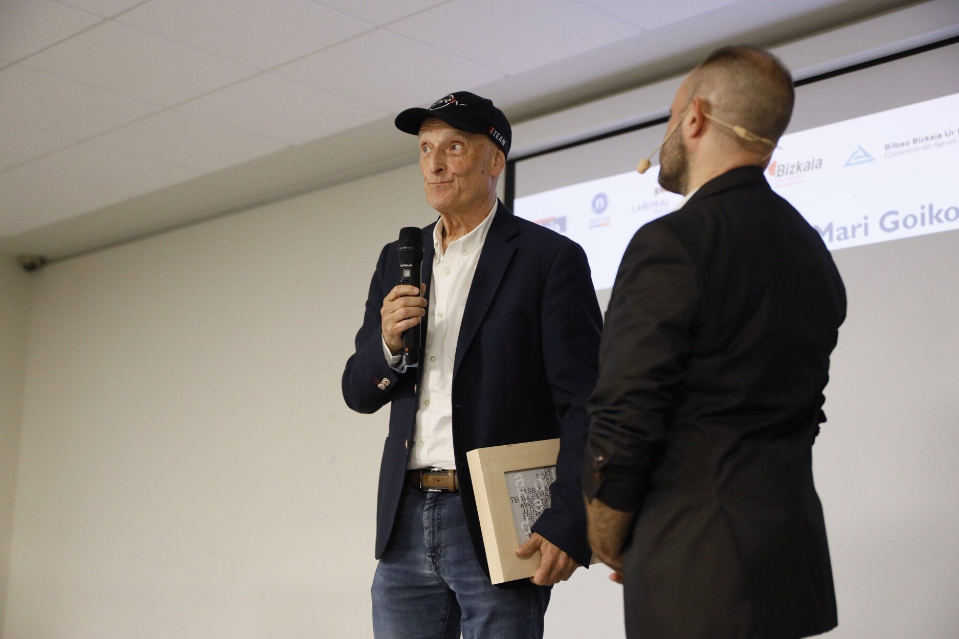 En imágenes: un canto a lo más cercano desde Derio en los DEIA Laboral Kutxa Hemendik Sariak