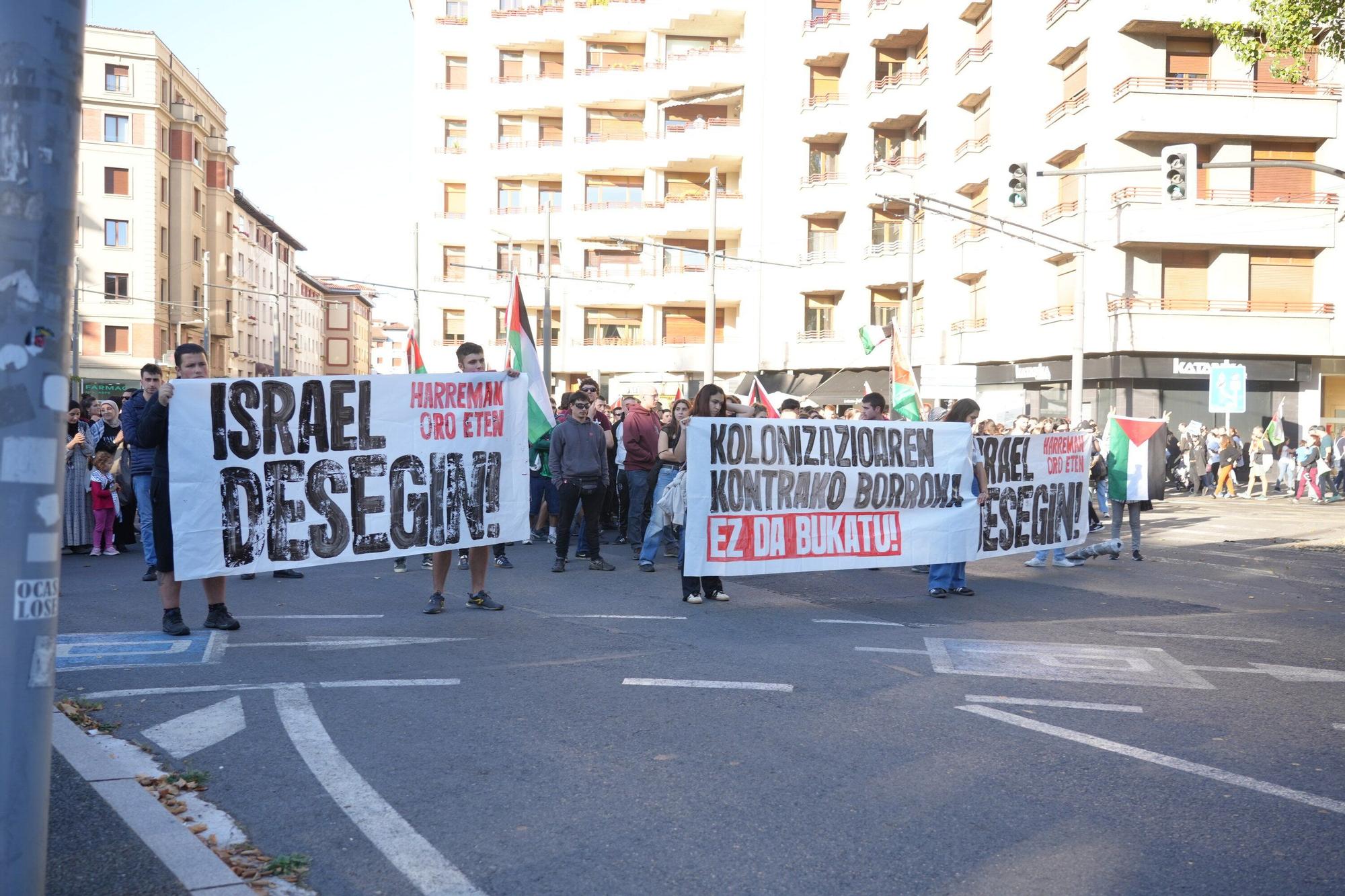 Manifestación en favor del pueblo de Gaza en Vitoria
