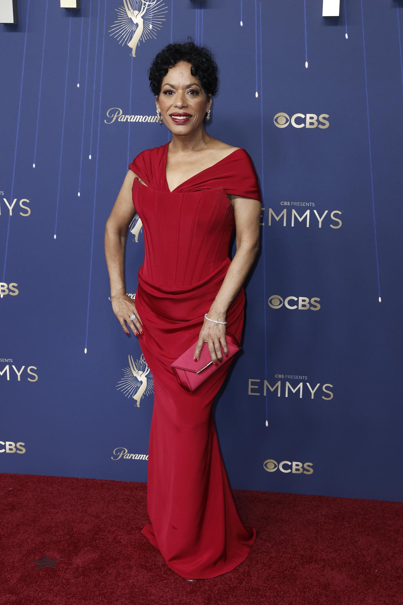 Alta costura y mensajes políticos: Jenna Ortega y Javier Bardem, protagonistas de la alfombra roja de los Emmy 2025