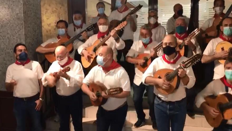 Actuación de la Cofradía Musical San Saturnino