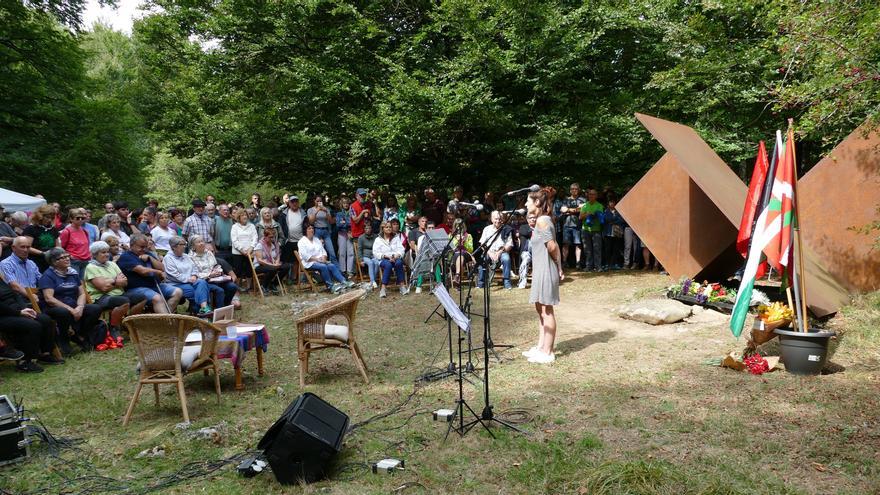 Sakana homenajea a los desaparecidos en la sima de Otsoportillo
