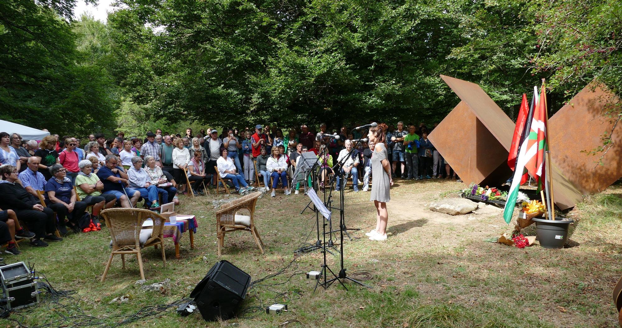 Sakana homenajea a los desaparecidos en la sima de Otsaportillo