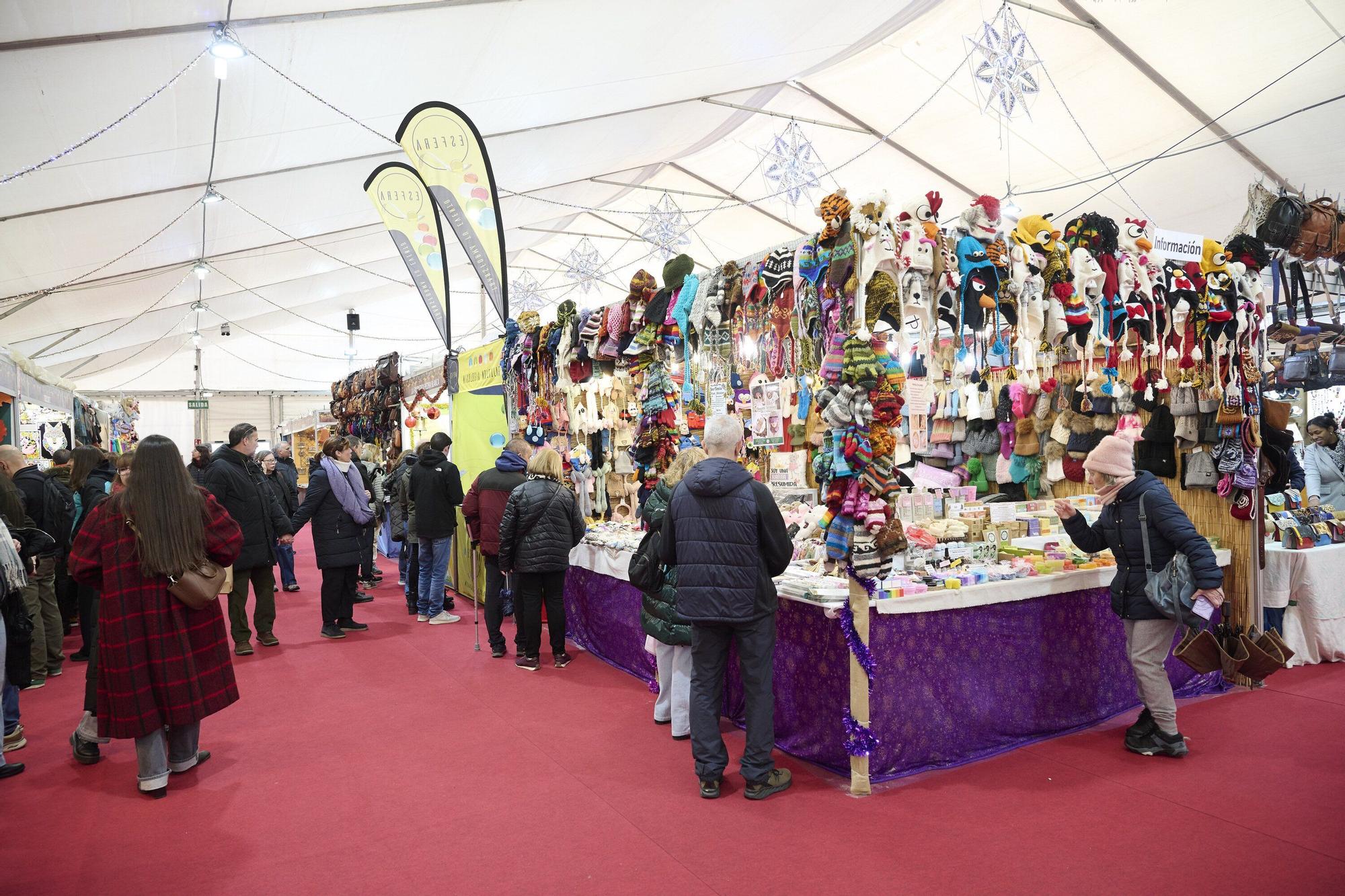 Fotos de la feria de Navidad en la Plaza de Toros