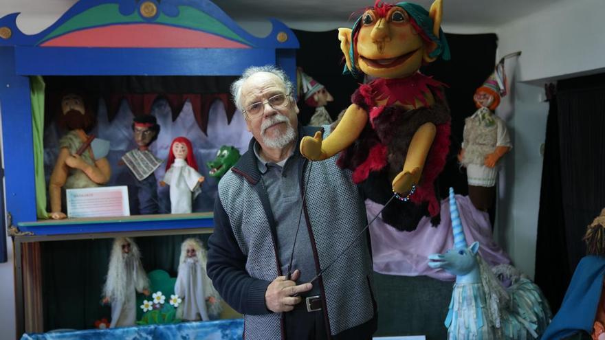 Felipe Garduño: De la Naval a la magia de los títeres