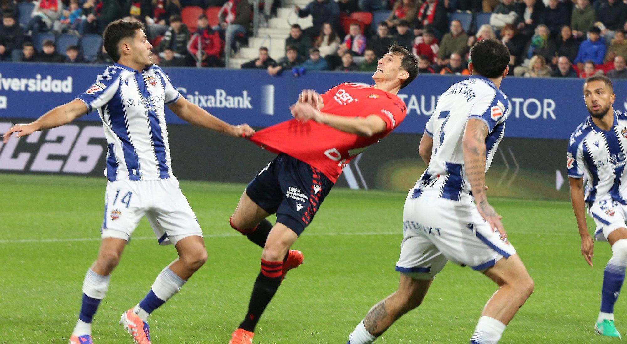 Fotos del partido Osasuna-Levante