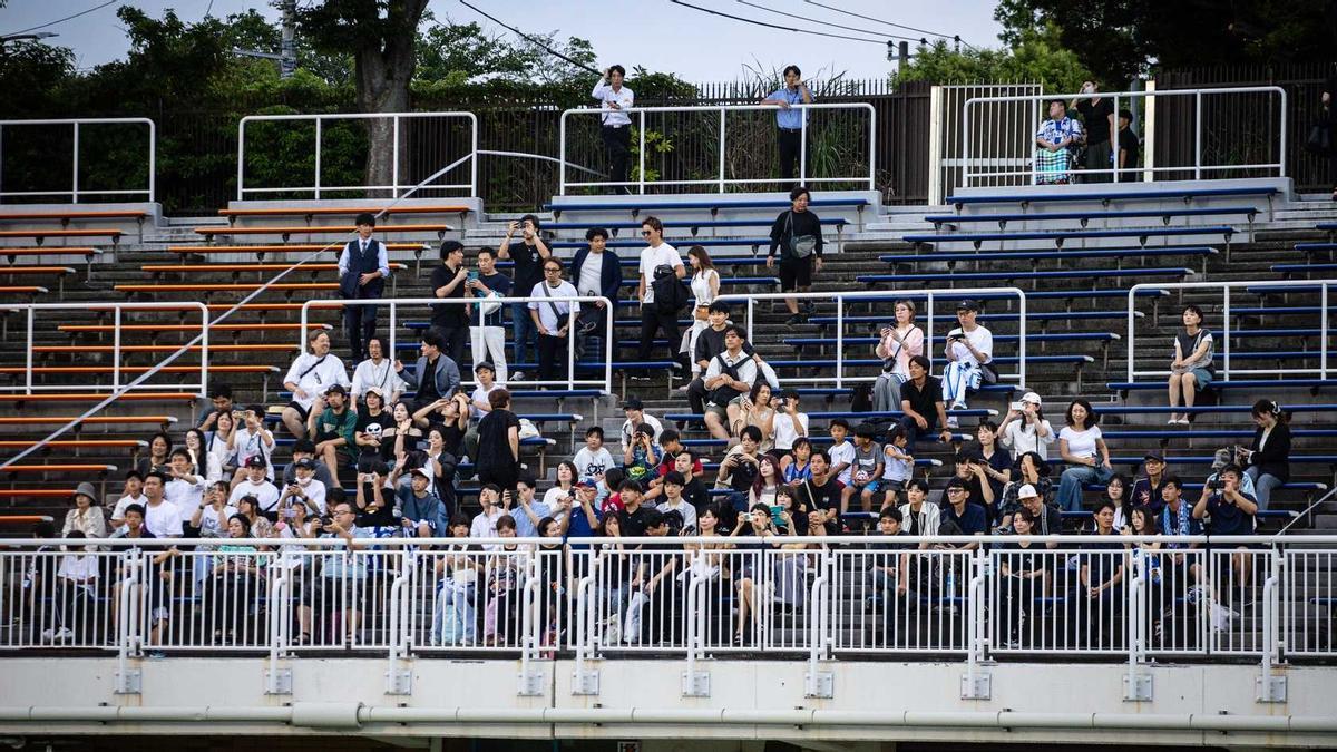 Afición japonesa durante el entrenamiento de la Real Sociedad en Yokohama