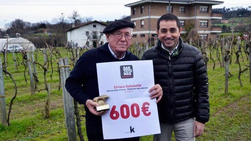 Ciriaco Dañobeitia y Xabier Sagredo, en Larrabetzu.Foto: José Mari Martínez