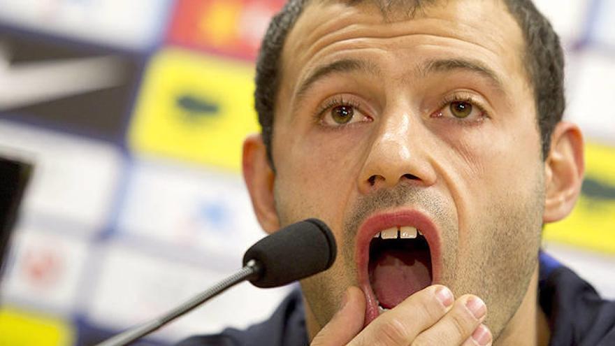 Mascherano, dos semanas de baja por una elongación muscular