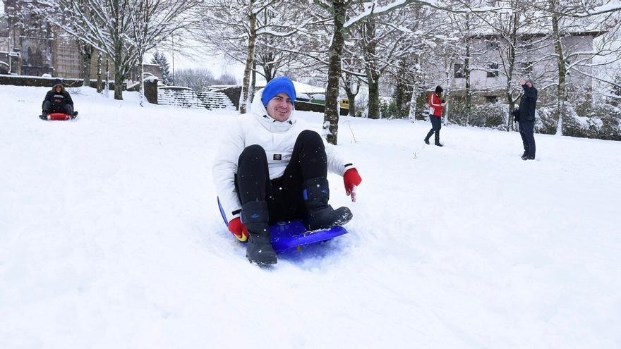 Bizkaia sortea sin apuros las primeras nevadas y se prepara para más lluvia