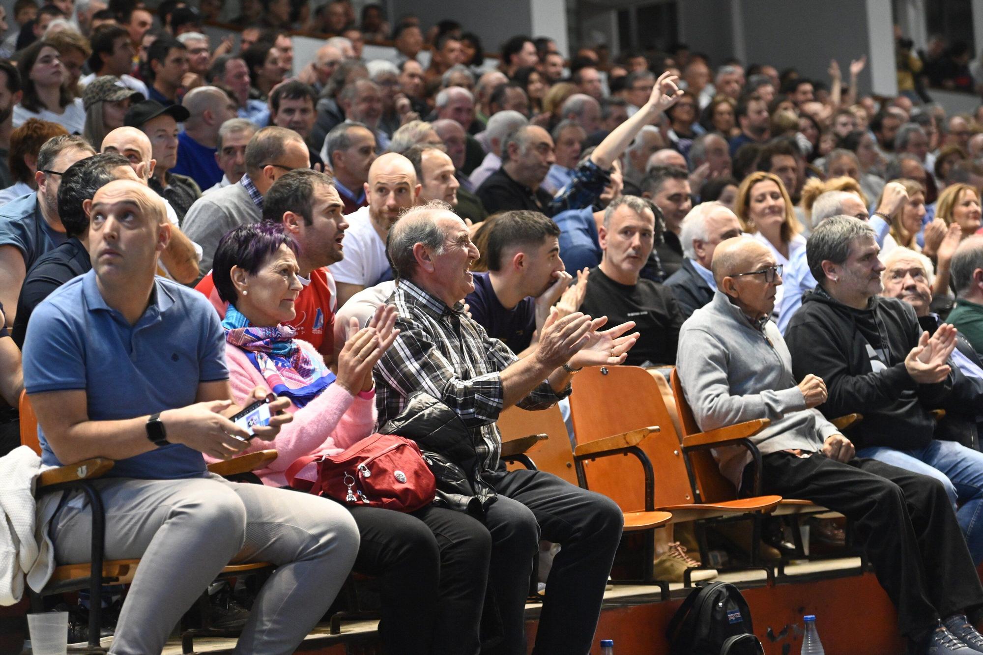 Peio Etxeberria, finalista del Cuatro y Medio por tercera vez consecutiva después de ganar a Altuna III en el Atano III de Donostia.