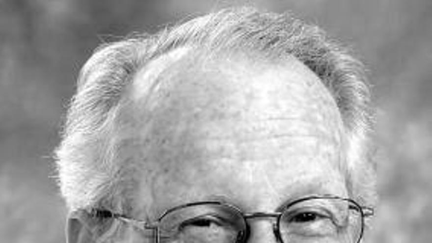 La estadounidense Elinor Ostrom, primera mujer premiada con el Nobel de Economía