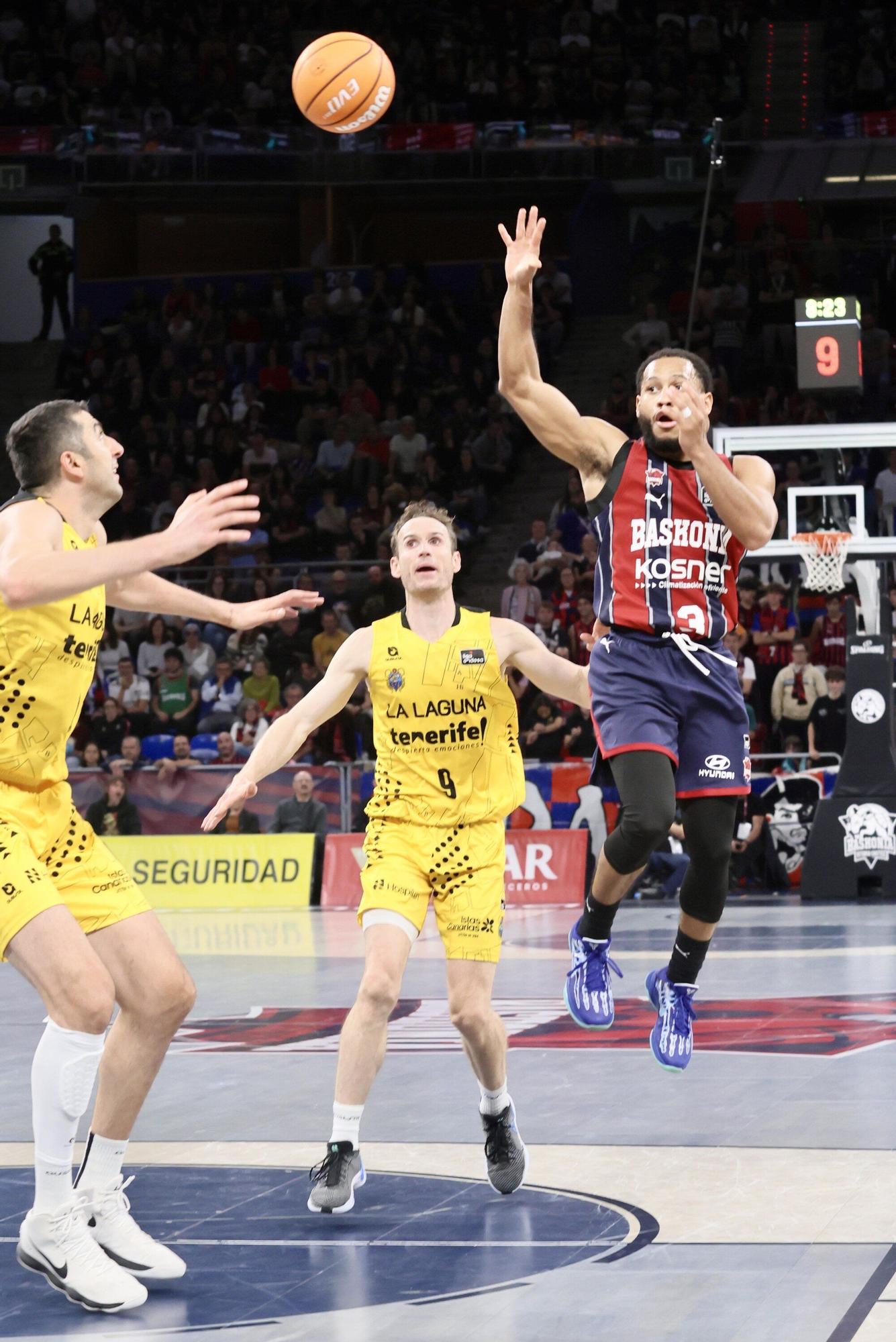 Todas las imágenes del Baskonia - La Laguna Tenerife (89-79)