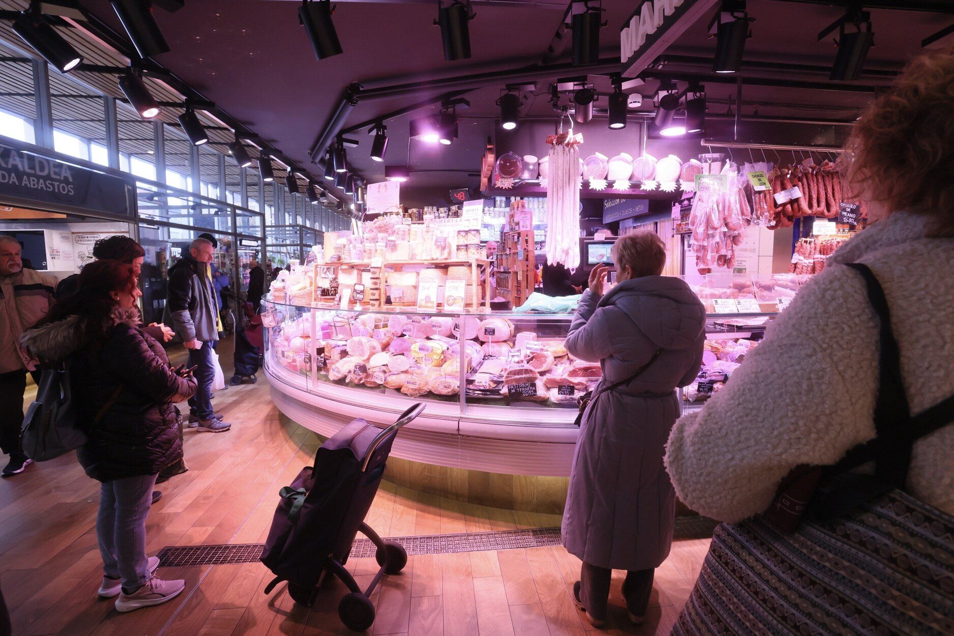 En imágenes: La despensa de Vitoria del Mercado de Abastos cumple 50 años