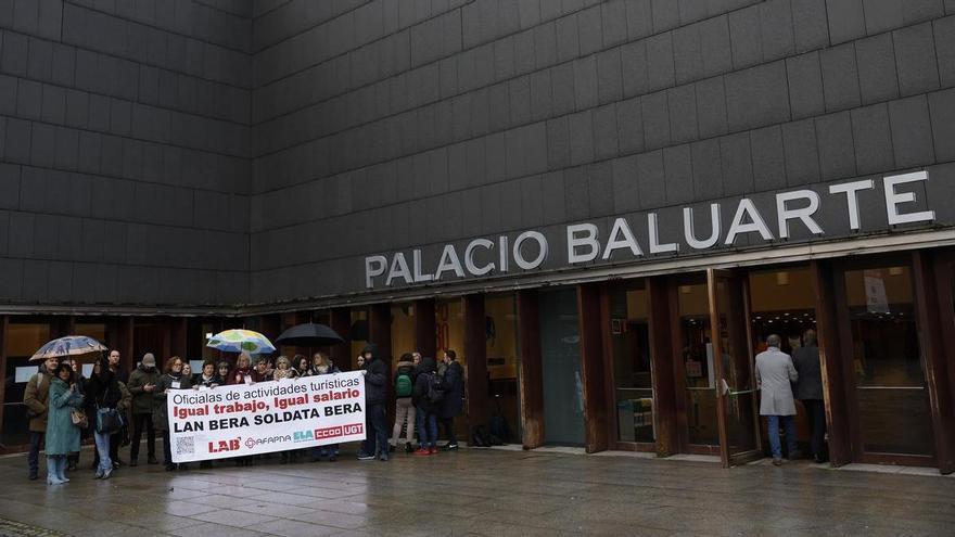 Oficiales de Turismo denuncian una brecha salarial de más de 10.500€ anuales por el mismo trabajo que un técnico