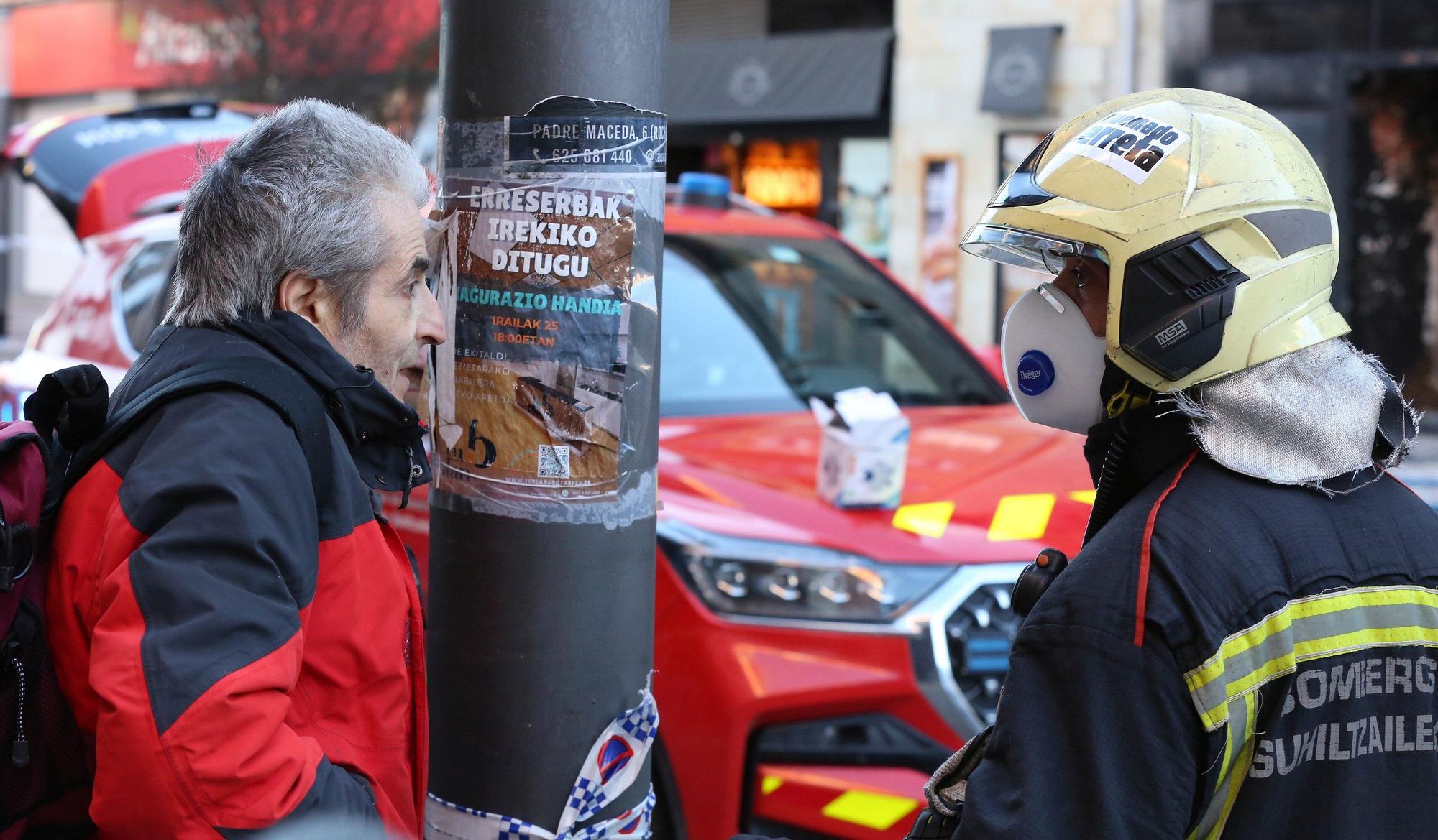 [FOTOS] Así ha quedado el bazar incendiado en la Rochapea