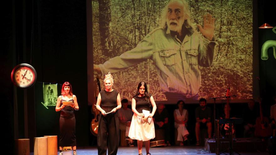 Pamplona despide a Javier Ibáñez en una emotiva función en la Escuela Navarra de Teatro