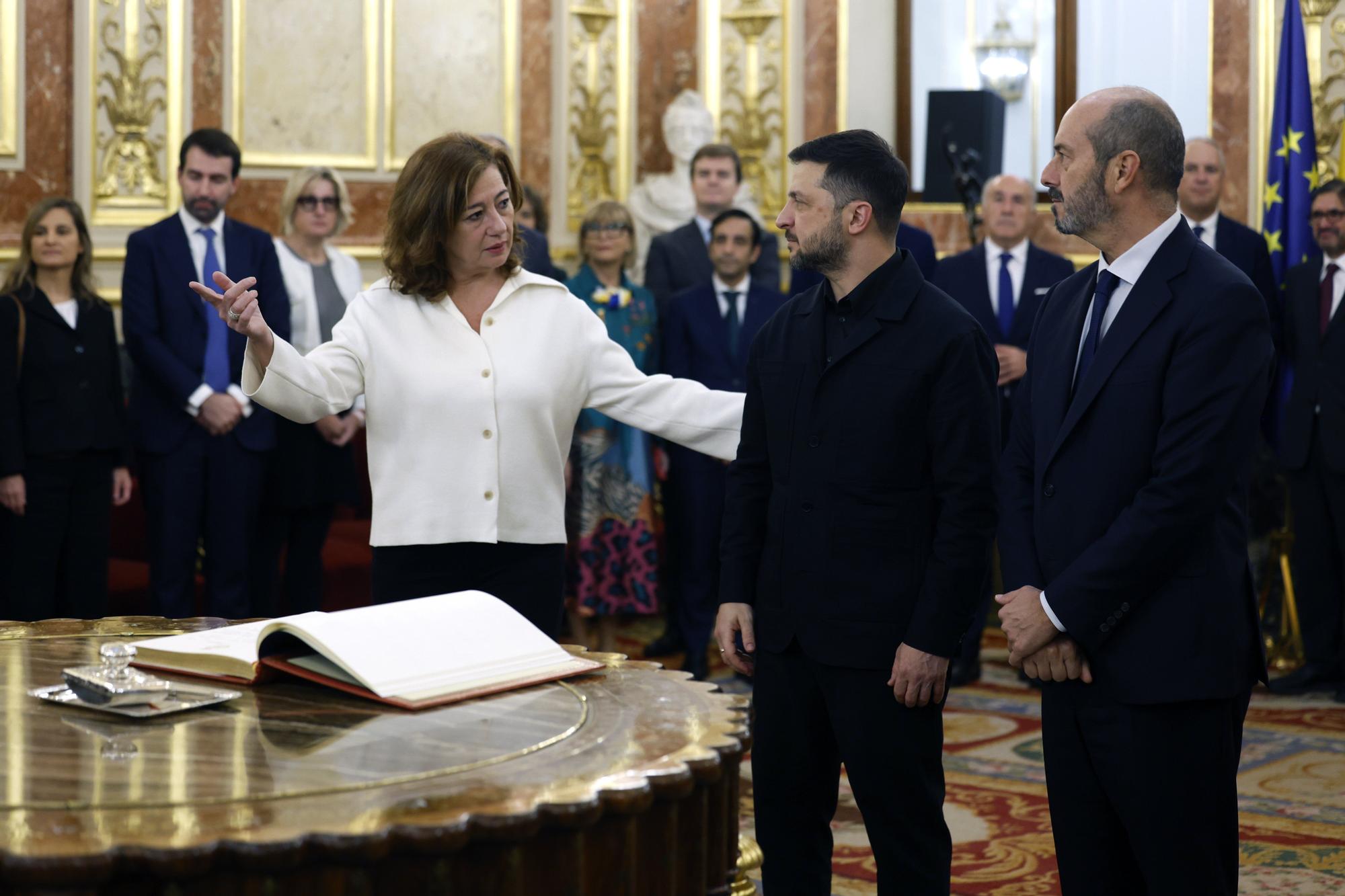 En imágenes: Zelenski inicia en el Congreso su tercera visita oficial a España y se reúne con Armengol y Rollán