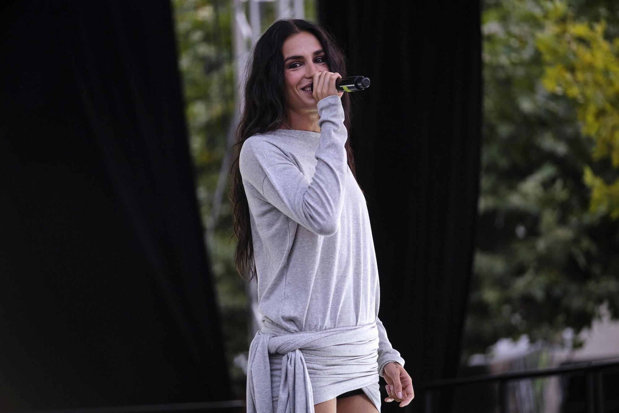 Fotos del concierto de Natalia Lakunza en la plaza del Castillo de Pamplona